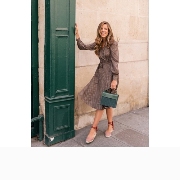 Gal Meets Glam Darcy Dress - Picture 2 of 16